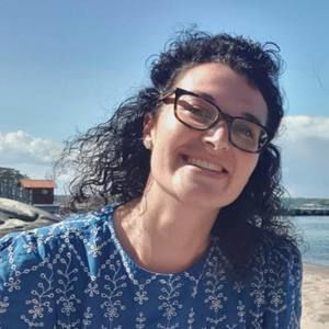 Meet your Posher, Elena